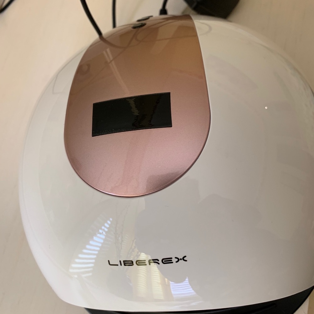 Nail dryer